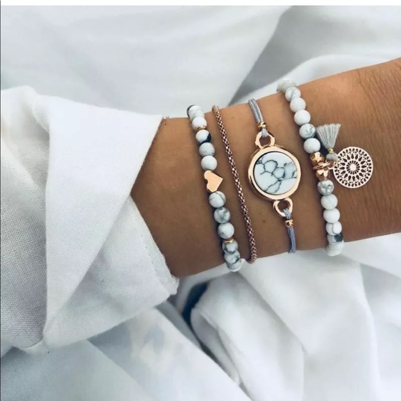 Jewelry - ✨ Beautiful 4 pc bracelet set